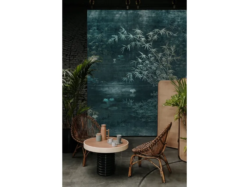 Carta da parati con supporto vinilico da interni Moon River con lago di ninfee di Wall&Decò