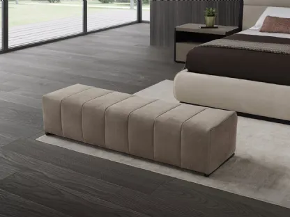 Pouf Charlie in pelle Nabuk di Conte
