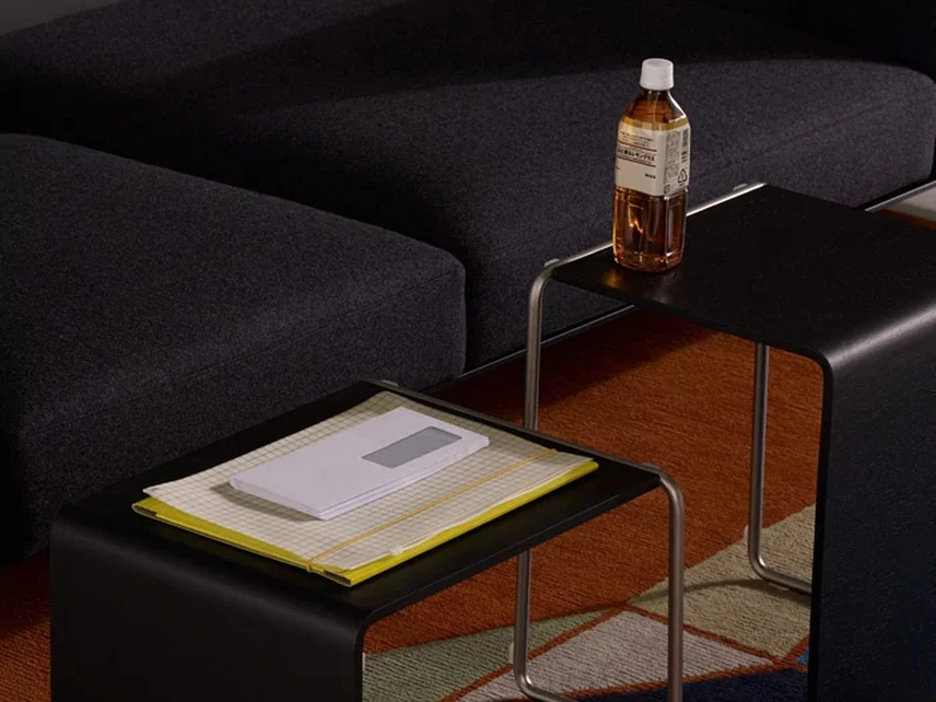 Tavolini Ueno in legno laccato di LaPalma