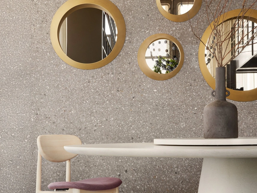 Specchio rotondo con grande cornice in legno verniciato bronzo Oculus di Lema