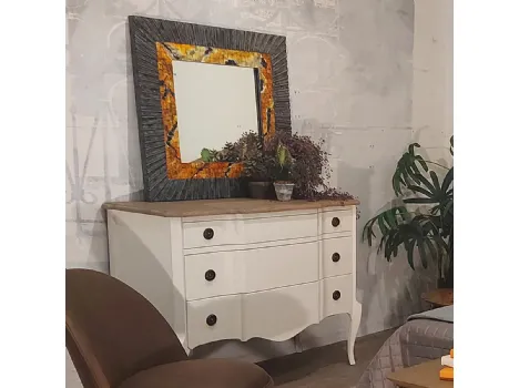 Specchio quadrato Demetra con cornice in legno con motivo e decorazione, lavorato a mano di Dialma Brown