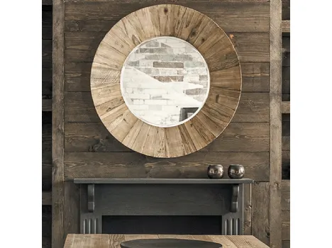 Specchio tondo Minerva con cornice in legno massello di Old Pine finitura naturale di Dialma Brown