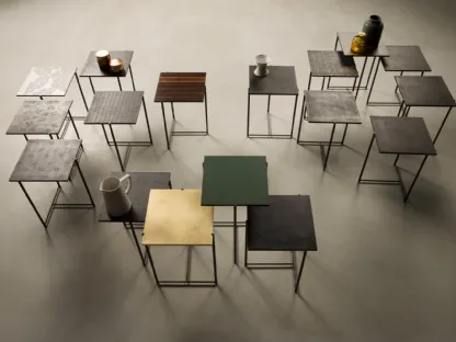 Tavolino Mini con struttura in metallo e top in materico, legno e laccato di Capo d'Opera