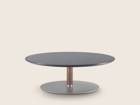 Tavolino Eri in legno massello di Flexform