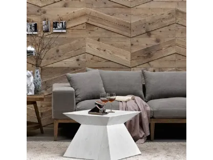 Tavolino quadrato Icaria in legno massello di Old Pine finitura laccata e cerata a pennello color Bianco di Dialma Brown