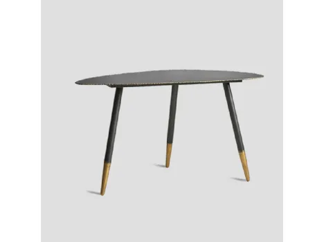 Tavolino sagomato Uadjet in metallo con top con bordo screpolato effetto ottone di Dialma Brown
