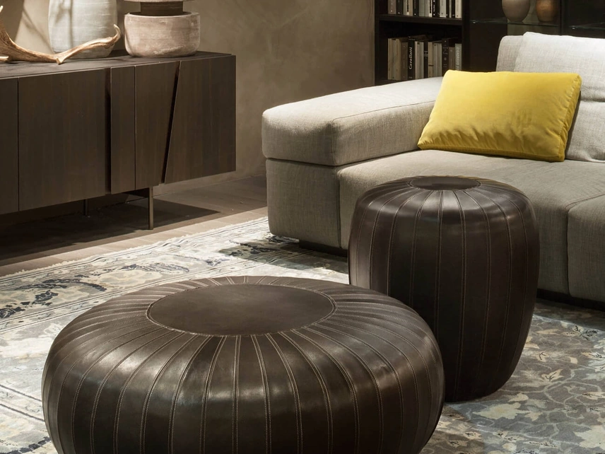 Pouf in pelle Tod di Lema