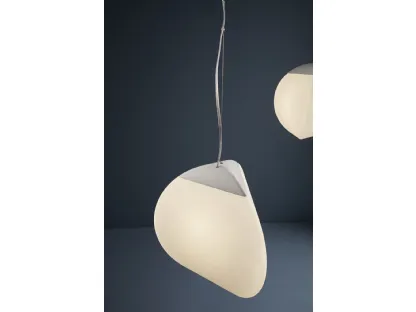 Lampada a sospensione Fruitfull in vetro soffiato bianco acidato di Fabbian