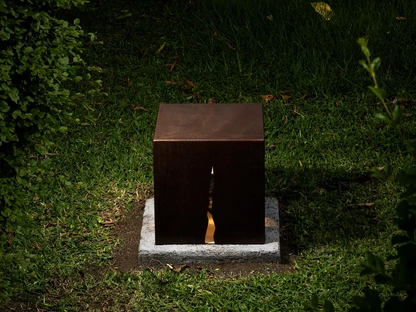 Lampada da esterno Granito di Artemide