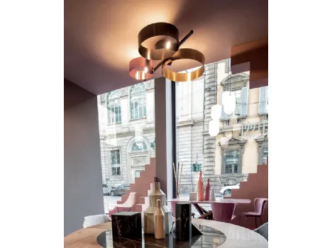Lampada Led Loop Plafoniera formata da tre anelli in metallo verniciato di Riflessi