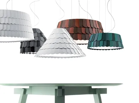 Lampada a forme diverse in scaglie gommose Roofer di Fabbian
