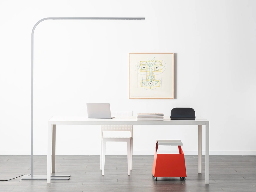 Lampada da terra Turn Around Floor di Artemide