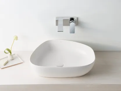 Lavabo da Bagno sagomato Outline in ceramica di Vitra bagno