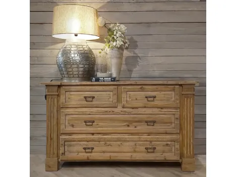 Comò Corbella realizzato in legno di Old Pine di Dialma Brown