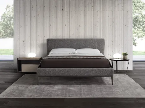 Letto in tessuto imbottito con testiera Avenue di Conte