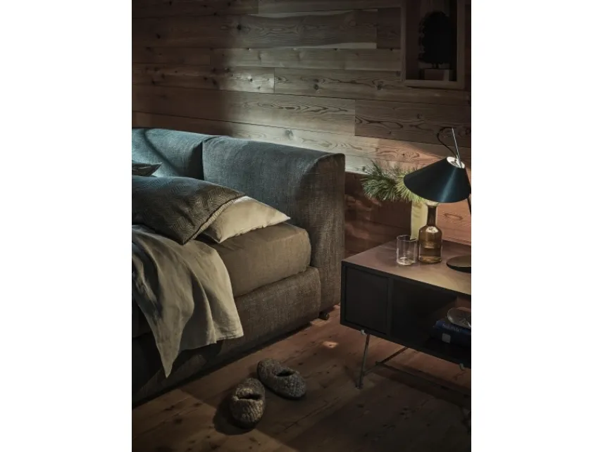 Letto in tessuto imbottito con testiera Asolo di Flexform