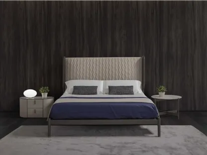 Letto matrimoniale in pelle trapuntata Hugs di Conte