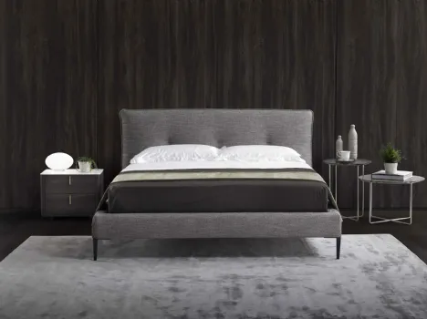 Letto matrimoniale in tessuto Moscova di Conte