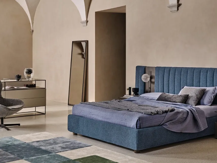 Letto in tessuto con testiera imbottita modulabile Otello di Ditre Italia