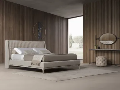 Letto rivestito in tessuto con interno testiera imbottito e trapuntato in pelle Nabuk Terence Lux di Conte