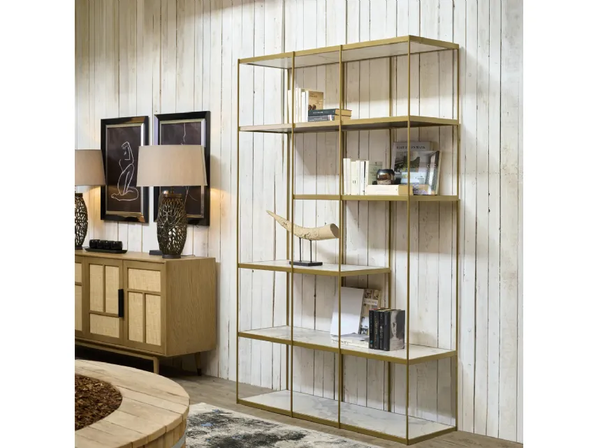 Libreria bifacciale Avola realizzata in metallo laccato Antique Gold con ripiani in Gres porcellanato finitura White Stone di Dialma Brown