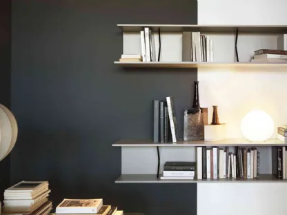 Libreria a muro Mimì in laccato bianco di Lema