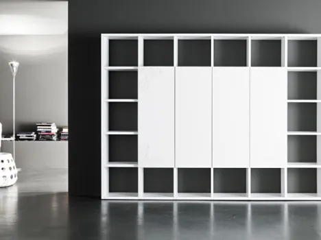 Libreria The Only One finitura Stencil Corner laccato opaco con ante battenti di Capo d'Opera