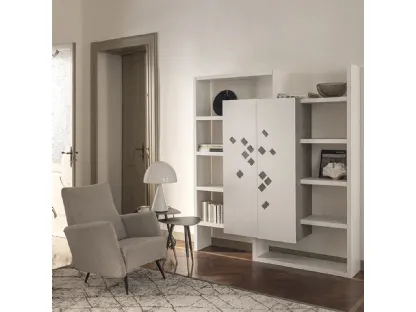 Libreria a muro Tile Big realizzata in legno stratificato e legno massello di Conifera laccato Neve di Dialma Brown