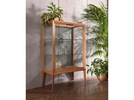 Madia Medea Alta Vetrina in legno di rovere tinto miele di Riflessi