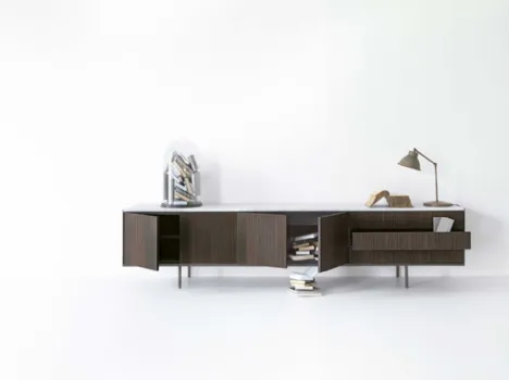 Porta TV Long Island in legno con tiop in marmo di Lema