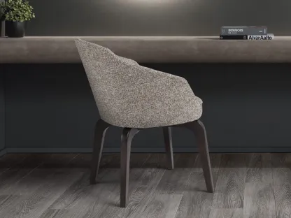 Poltroncina in tessuto con gambe in legno Annette di Conte