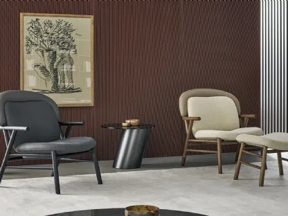 Poltroncina Morgana in tessuto con struttura in legno di Bonaldo