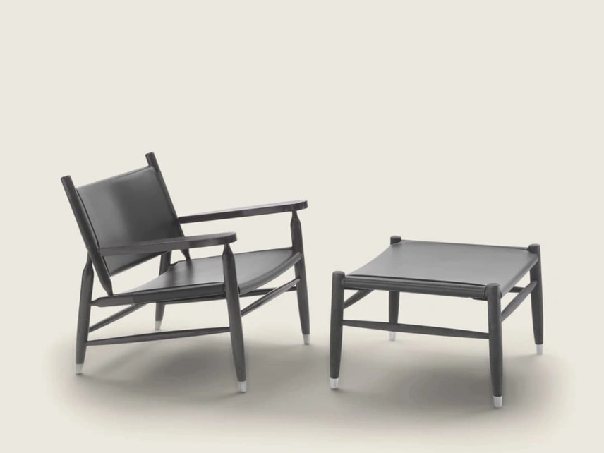 Poltroncina in cuoio con struttura in legno massello Tessa SH di Flexform