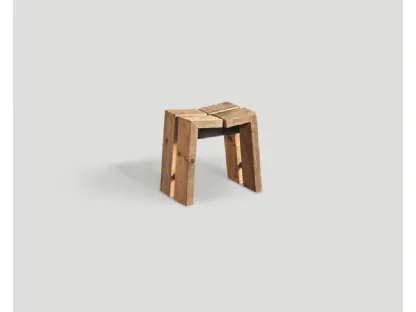 Sgabello David in legno massello di Old Pine con rifinitura Black Vintage di Dialma Brown