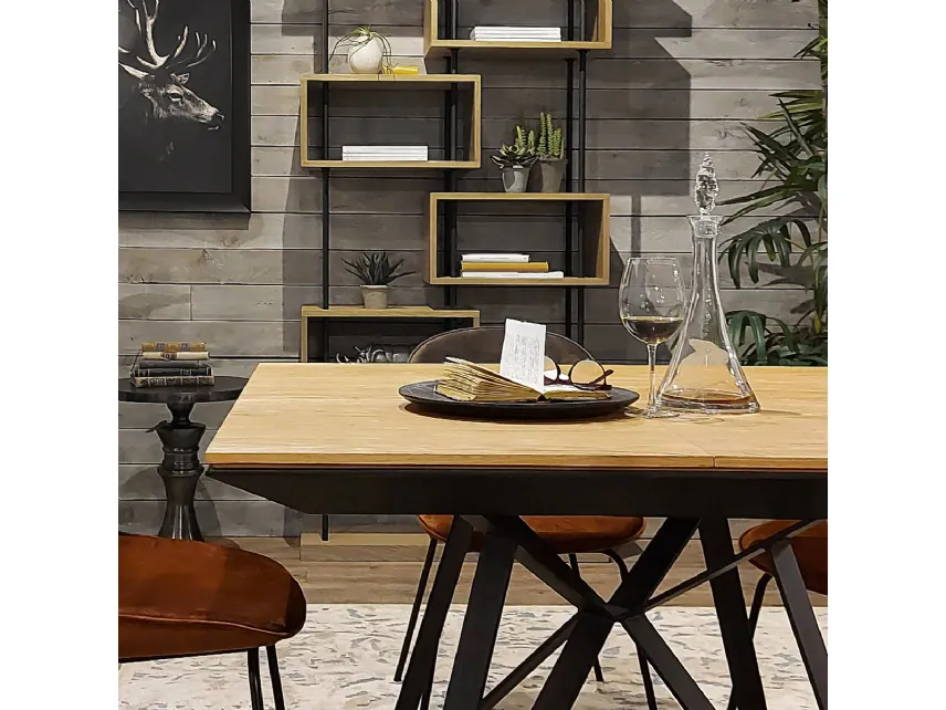 Tavolo quadrato allungabile Erik con top in legno stratificato di Rovere naturale e struttura in metallo color Grafite di Dialma Brown