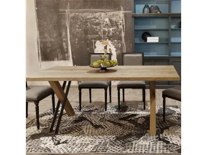 Tavolo rettangolare Mist con base in metallo finitura Ferro Brunito e legno vecchio e top in massello di legno vecchio finitura Naturale di Dialma Brown