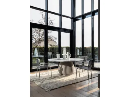 Tavolo Next 236 in marmo con base in cemento di Gervasoni