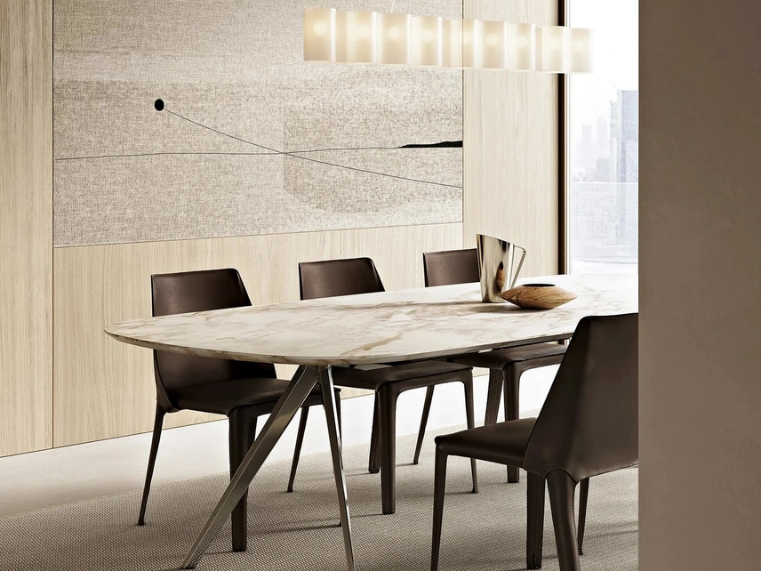 Tavolo Zefiro con top in marmo di Flexform