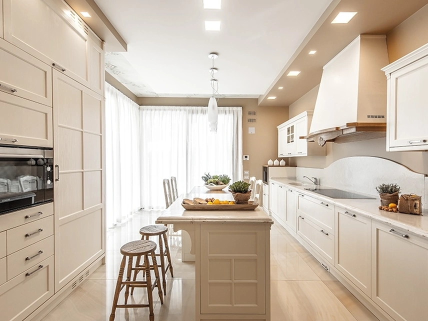 Cucina Classica Kreola con isola di Marchi