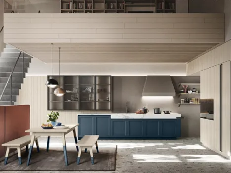 Cucina Moderna lineare in legno finitura Denim con top in HPL Calacatta Maestrale M06 di Scandola