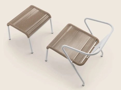 Poltroncina Calipso Cord in metallo con seduta in corda di Flexform