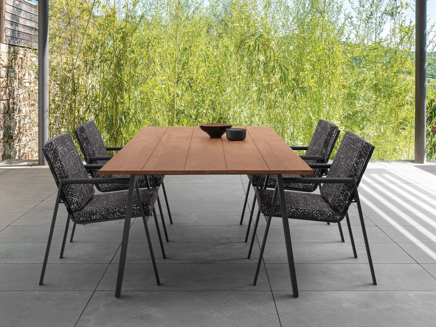 Tavolo in legno e sedie imbottite Cottage di Talenti