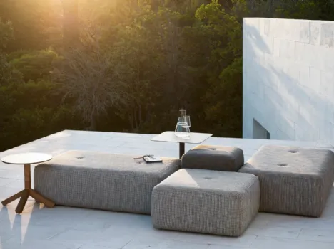 Pouf di varie dimensioni in tessuto imbottito Double di Roda