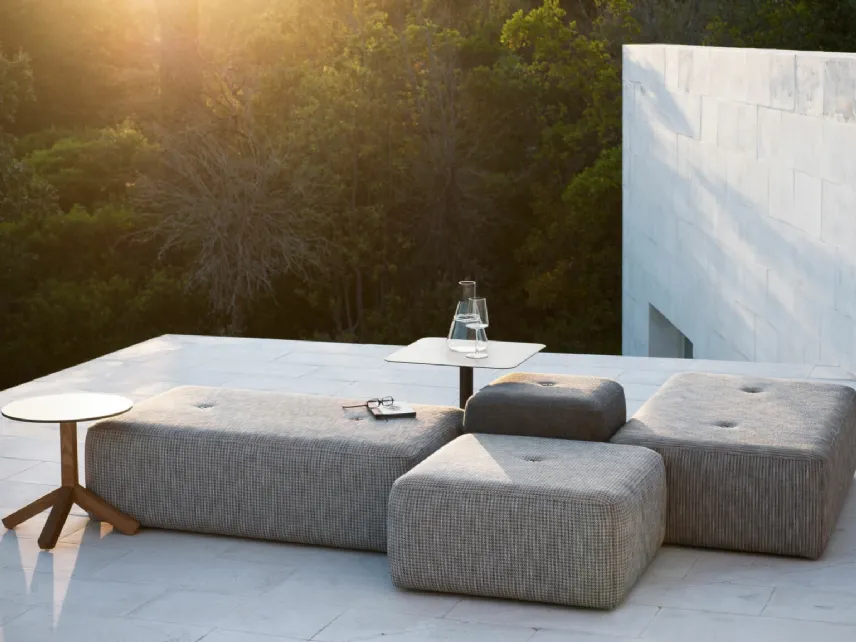 Pouf di varie dimensioni in tessuto imbottito Double di Roda