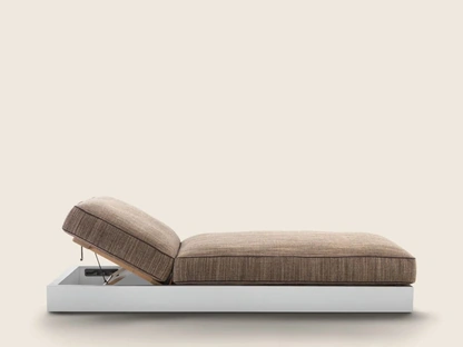 Daybed Freeport in alluminio e tessuto imbottito di Flexform