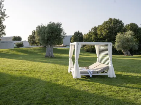 Gazebo in metallo con cuscini imbottiti Bivacco di Varaschin