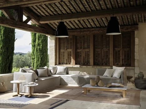 Divano Ghost Out di Gervasoni