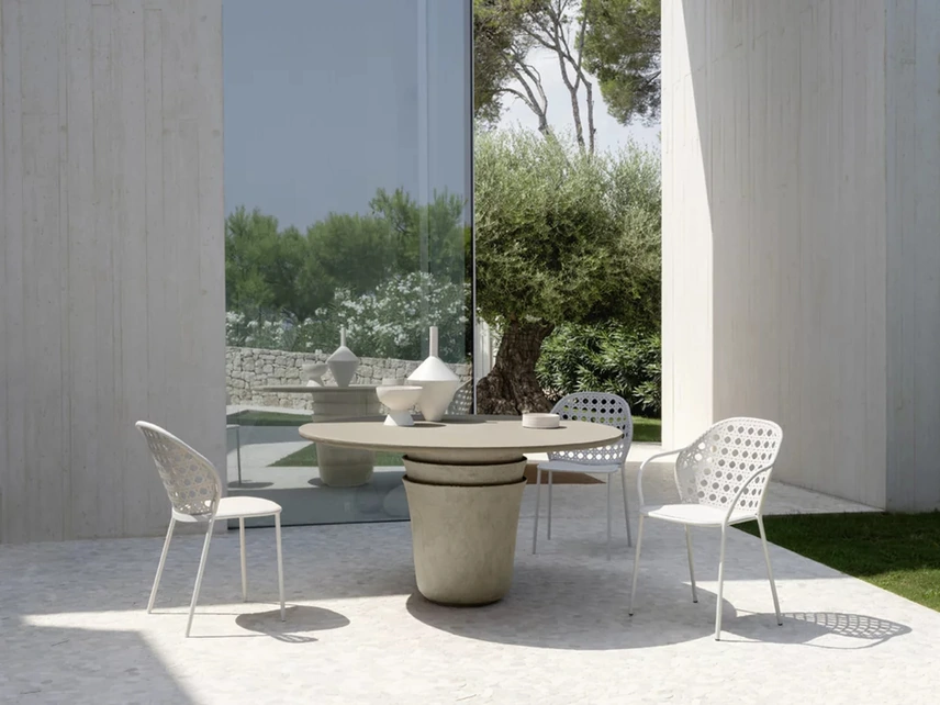 Tavolo in terracotta Kasane di Gervasoni