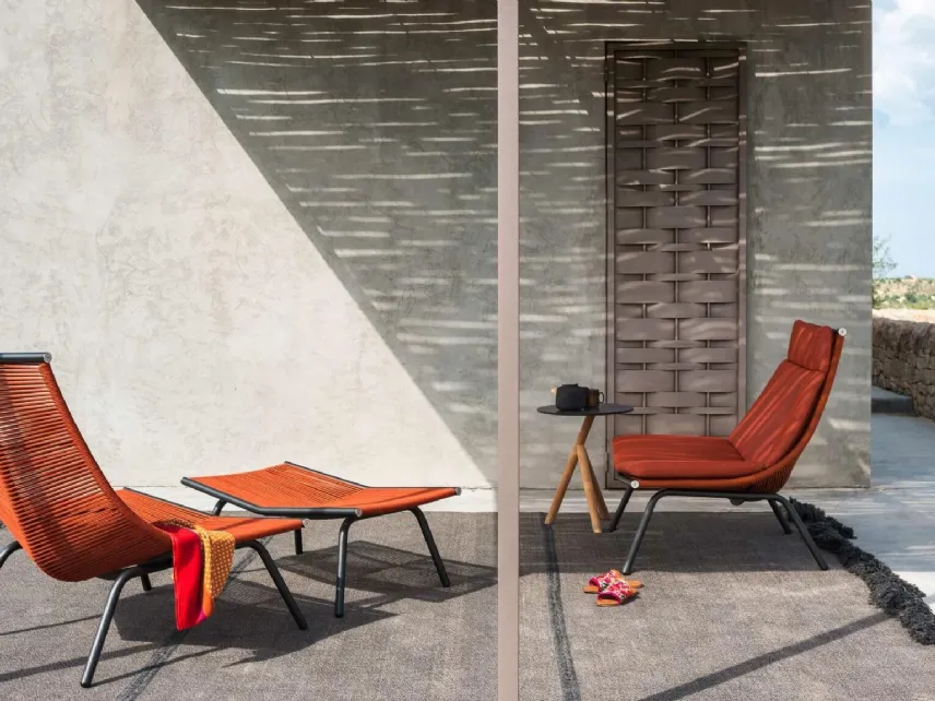 Poltroncina con schienale alto o basso in corda e tessuto Laze di Roda