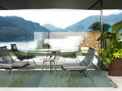 Poltroncina a forma di foglia in corda con struttura in alluminio Laze di Roda